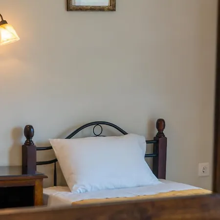 Mazis B Apartment